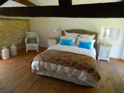 Villefagnan House | Character village house with private pool - Chez Sophie