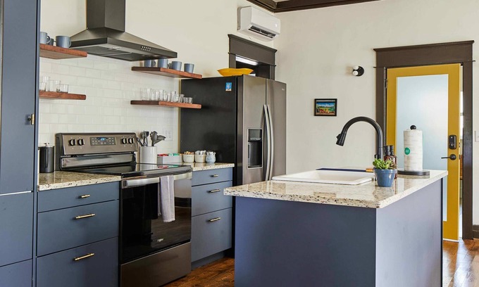 Five Points South House | Charles on 11th - Beautifully Restored Historic Southside Home Walkable Perfect for Groups