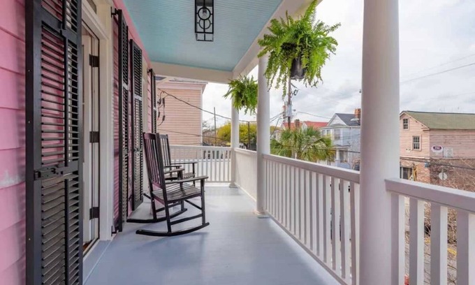 Radcliffeborough House | Charleston Balconies + Charming Cottage House