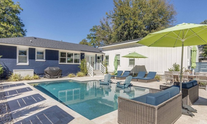Old Village House | Charleston Resort Home in Mt. Pleasant