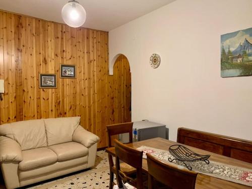 Roccaraso Apartment | Charlie's House