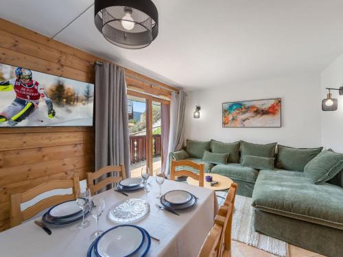 Meribel Village Apartment | Charmant 3 pièces avec 2 chambres, terrasse, parking et Wi-Fi à Méribel - FR-1-566-61
