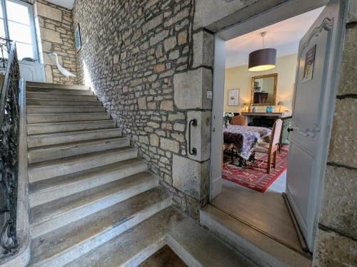 Vesoul Apartment | Charmant appartement historique à Vesoul, avec WIFI et parking - FR-1-583-508