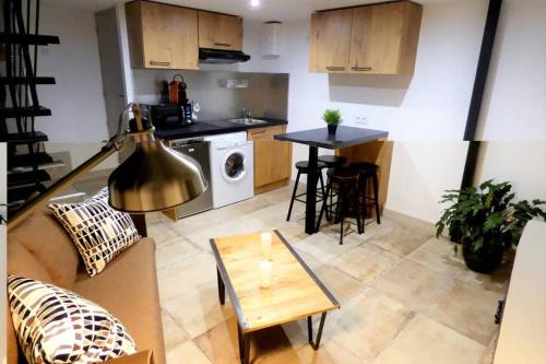 Vitre Apartment | Charmant Duplex Centre Historique Vitré