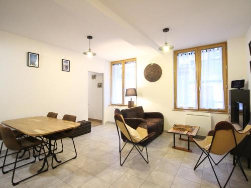 Mont-Dore Apartment | Charmant F3 avec Parking Privé, proche thermes et commodités - 4 pers, animaux acceptés - FR-1-415-77