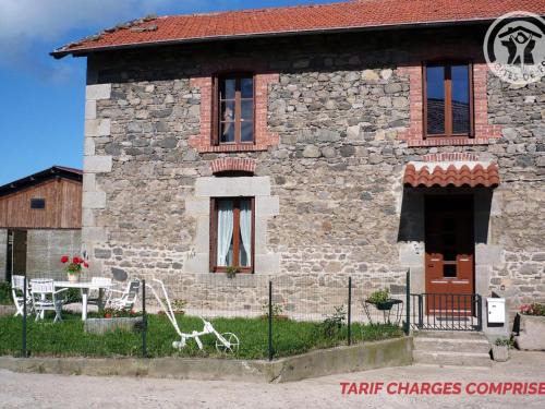 Saint-Heand House | Charmant gîte à la ferme avec terrasse près de Saint-Étienne, 1 chambre, wifi, animaux acceptés - FR-1-496-144