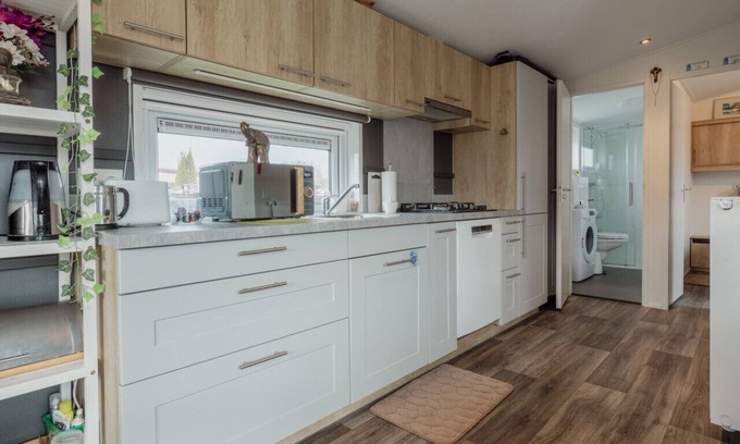 Avenches House | Charmant Mobile-home au Camping D'avenches