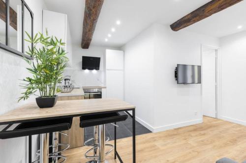 Nice Apartment | Charmant petit 2 pieces dans la vieille ville