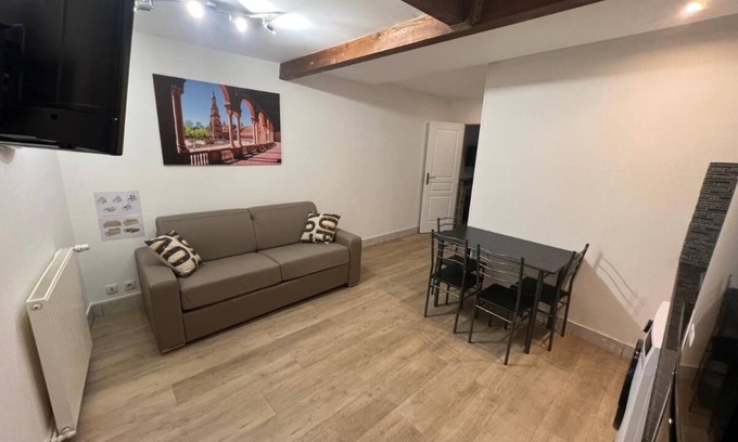 Bourges Apartment | Charmant T2 Plein Centre Ville et Proche Gare
