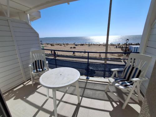 Quartier du Casino Apartment | Charmant T2Bis Châtelaillon-Plage 3 pers avec piscine - FR-1-706-40