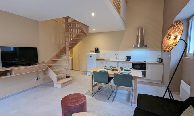 Angouleme House | Charmante maison à Angoulême, cour privée, proche parc et bus, accueil bébé, Wifi, animaux acceptés - FR-1-653-230