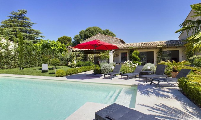Eygalieres House | Charmante Villa à Eygalière avec Piscine, Jardin Arboré et Climatisation - FR-1-599-19