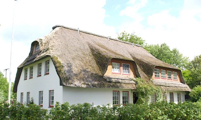 Vollerwiek Apartment | Charmente this holiday mill dike - Charming Cottage on mill dike