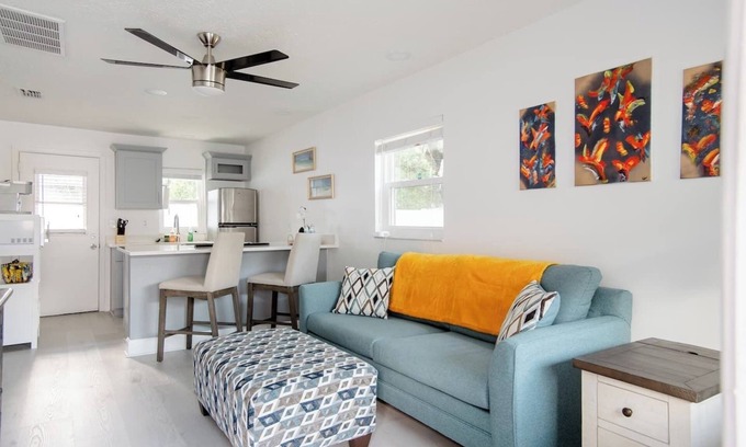 New Port Richey Apartment | Charming 1-Bedroom Oasis in the Heart of Downtown