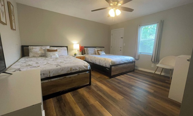 Valdosta Apartment | Charming 1-bedroom 2 Queen Bed,1 sofa bed Apartment in Valdosta!