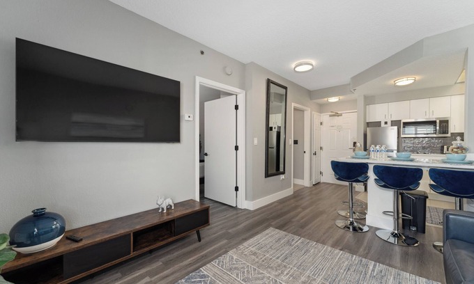 Florida Center Apartment | Charming 1-bedroom apartment in excellent Orlando with fitness room, WiFi