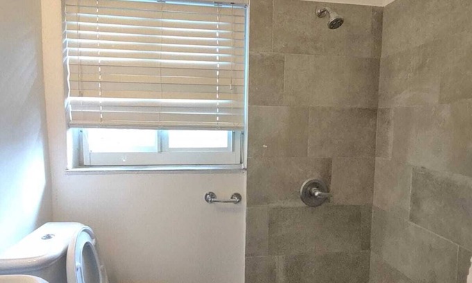 East Little Havana Apartment | Charming 1-bedroom apartment in wonderful Miami with AC, WiFi, fitness room