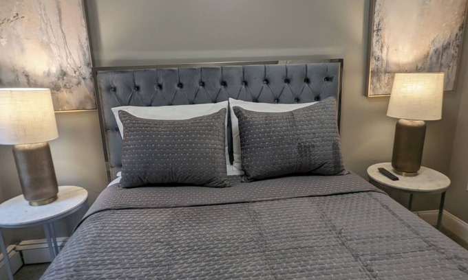 Detroit Condo | Charming 1-bedroom condo with AC and WiFi in superb Detroit