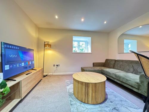 Warwick Town Centre House | Charming 1-Bedroom Retreat in the Heart of Warwick