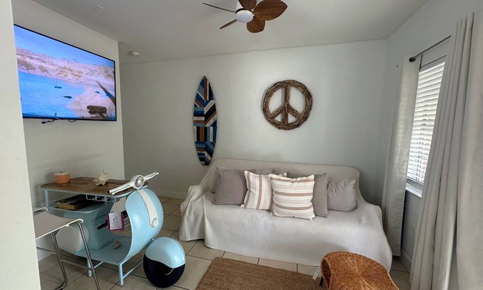 Dania Beach Apartment | Charming 1-bedroom apartment in lovely Dania Beach with AC, WiFi