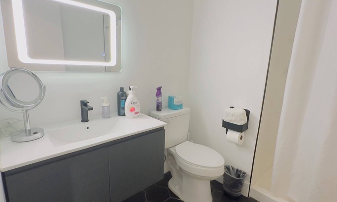 Elizabeth House | Charming 1-bedroom with WiFi and AC in peaceful Elizabeth