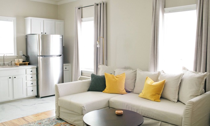 Montgomery Apartment | Charming 1BR Cottage Downtown