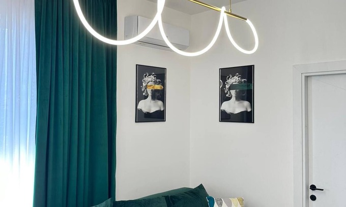 Constanta Apartment | Charming 2 apartments-2 rooms/in central of Constanța,very close of the sea