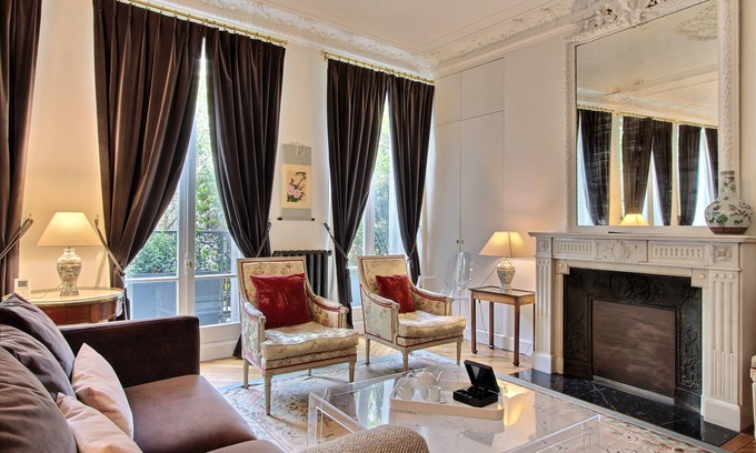 Latin Apartment | Charming 2 BD with balcony near Luxembourg garden, insurance included