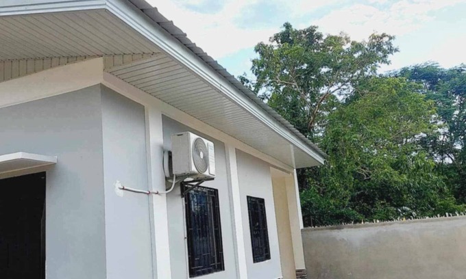 Tangnan House | Charming 2-bedroom house with WiFi, AC in peaceful Panglao Island