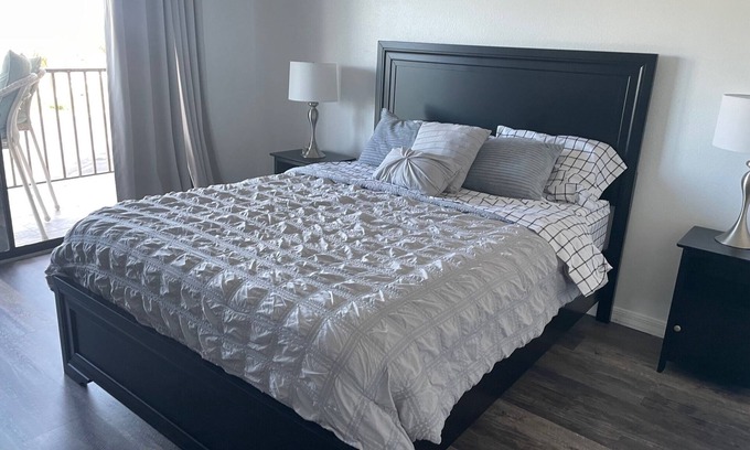 St. Pete Beach Condo | Charming 2-bedroom condo with fitness room, WiFi in delightful St. Pete Beach