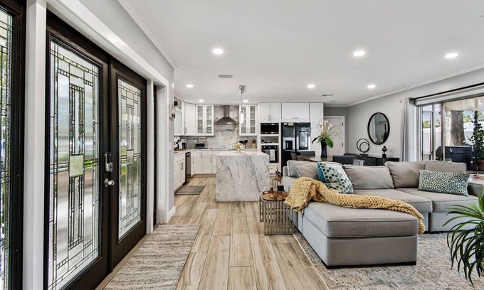 Disston Heights House | Charming 2-Bedroom Home in the Heart of St. Petersburg