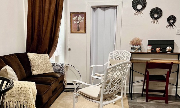 Harrisburg - Hershey Apartment | Charming 2-bedroom apartment with AC and WiFi in HBG PA 10min to downtown an HP