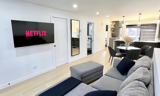 Rosemont-La Petite-Patrie Apartment | Charming 2-bedroom apartment in brilliant Montréal