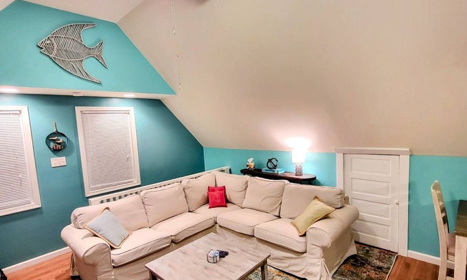 Wildwood Apartment | Charming 2-bedroom apartment with WiFi, AC in beautiful Wildwood