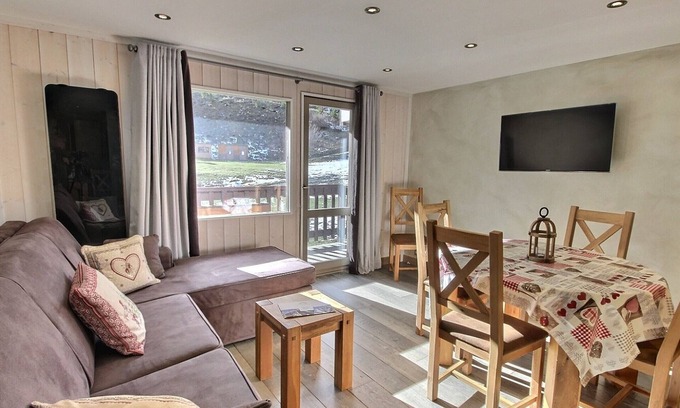 Meribel-Mottaret Apartment | Charming 2-Bedroom Apartment for 4 with Mountain View in Méribel Mottaret