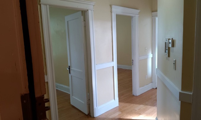 Cleveland Circle Apartment | Charming 2-bedroom apartment in Cleveland Circle Boston, Near BC, BU