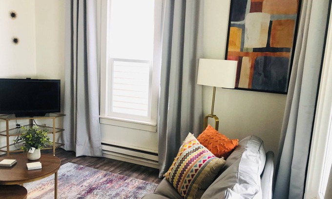 Hilltop Apartment | Charming 2-bedroom Apartment Close to Central Hospitals