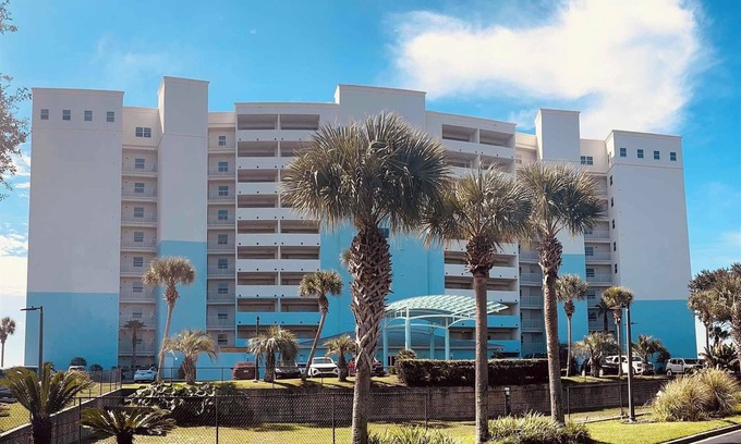 Ono Island Condo | Charming 2-bedroom condo with a Waterfront View