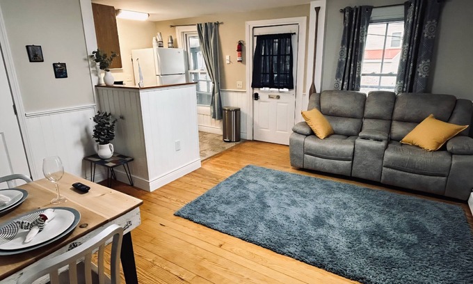 Weirs Beach Condo | Charming 2-bedroom condo with WiFi, AC in enchanting Laconia. Weirs beach.