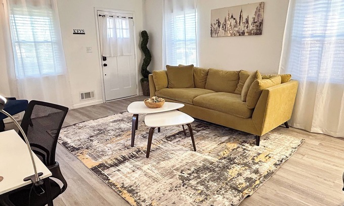 Crestline Heights House | Charming 2-bedroom house where travel, work, and play are only minutes away