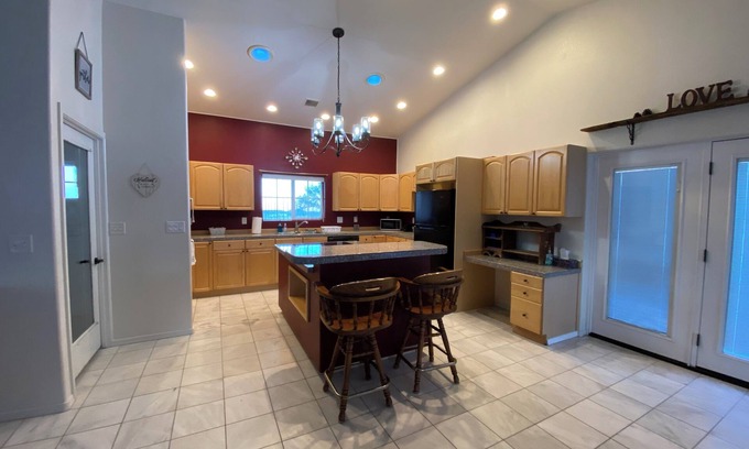 Sierra Vista Southeast House | Charming 2-bedroom house in Hereford. Mountain and Valley views.