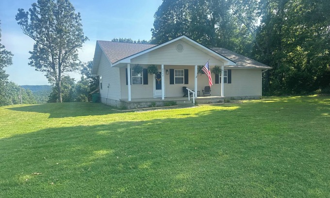 Lone Rock House | Charming 2-bedroom house in lovely Norfork Surrounding Area