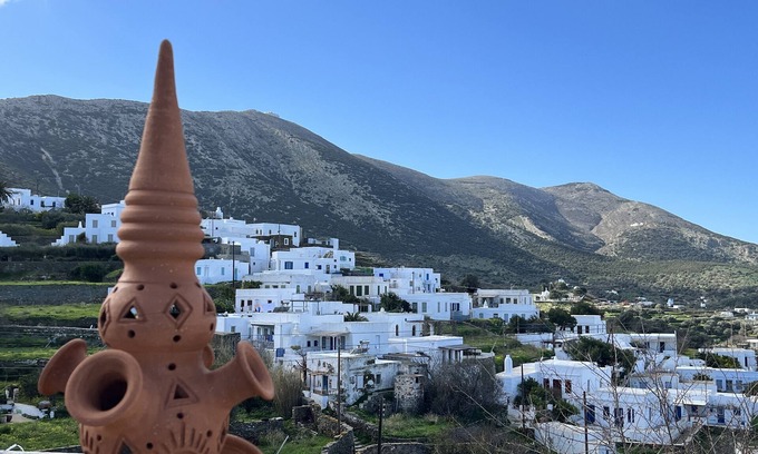 Apollonia House | Charming 2-bedroom house in the heart of Sifnos with WiFi, AC & amazing view.