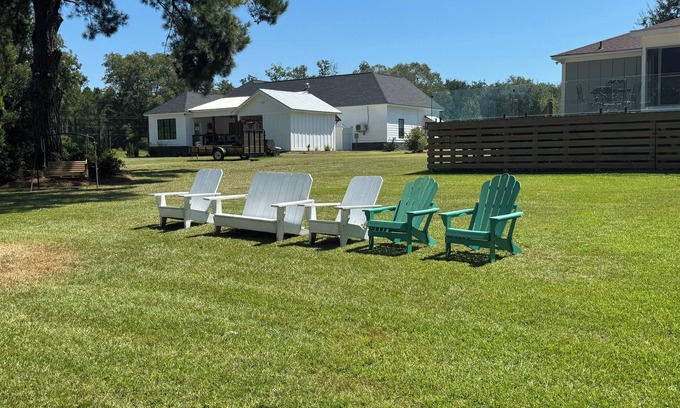 Cordele House | Charming 2-bedroom lake house on Lake Blackshear
