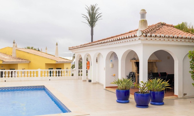 Luz House | Charming 2-bedroom townhome with WiFi, AC in pleasant Luz