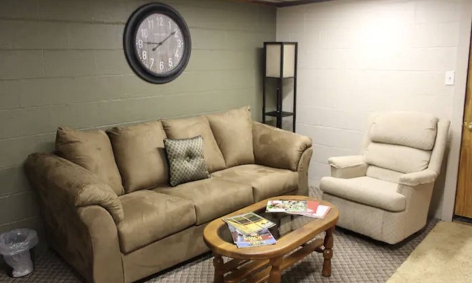 Arnolds Park Apartment | Charming 2-bedroom basement apartment in wonderful Arnolds Park