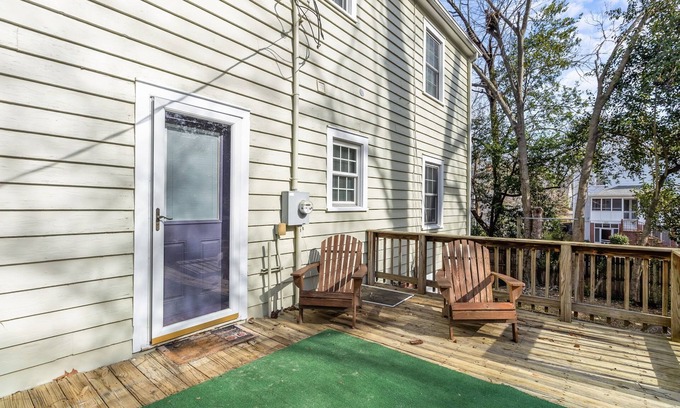 Terry Sanford Other | Charming 2-bedroom farmhouse with WiFi and AC in Fayetteville