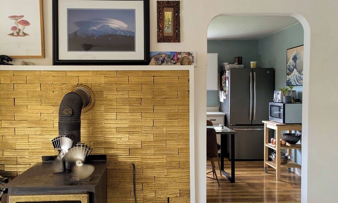 Murphy House | Charming 2-bedroom house in the tranquil Applegate. In the heart of wine country