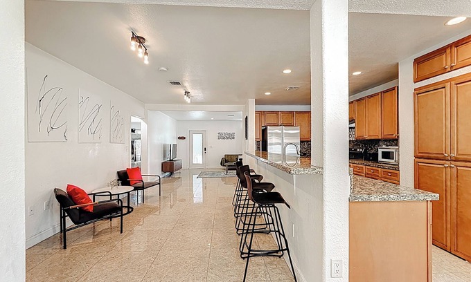 North Beach House | Charming 2-bedroom house in lovely Miami Beach with WiFi, AC