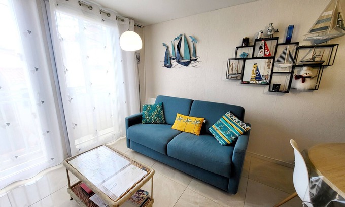 Les Sables d'Olonne Apartment | Charming 2-Room Apartment, Modern and Cozy, Prime City Center Location, Steps from the Beach